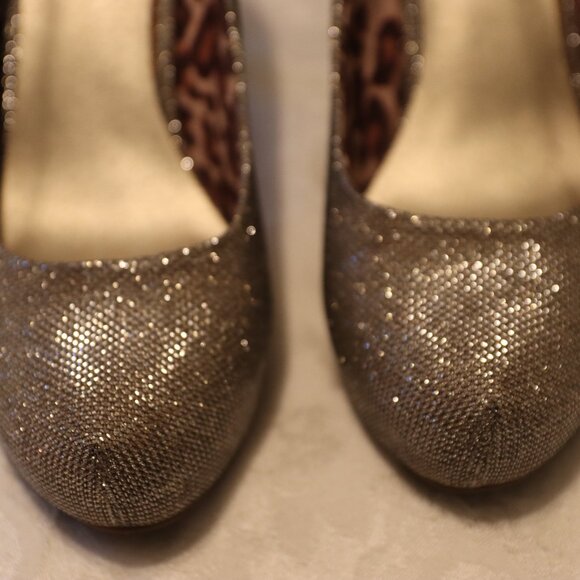 G by Guess Round Toe Gold Glitter Platform Pump Heel Shoes Size 9.5 - Picture 12 of 12